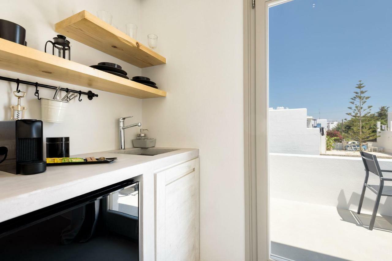 Peven Suites Naousa  Habitación foto