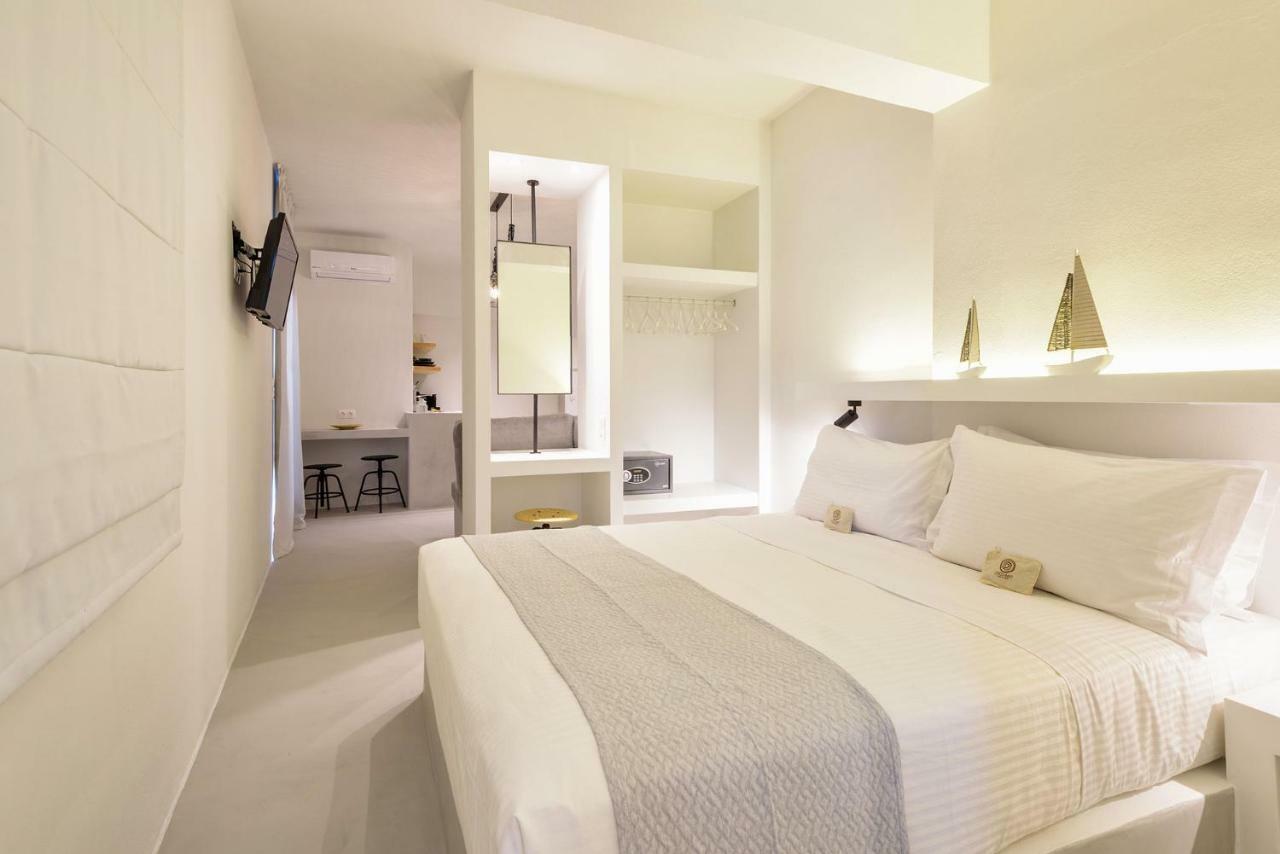 Peven Suites Naousa  Habitación foto
